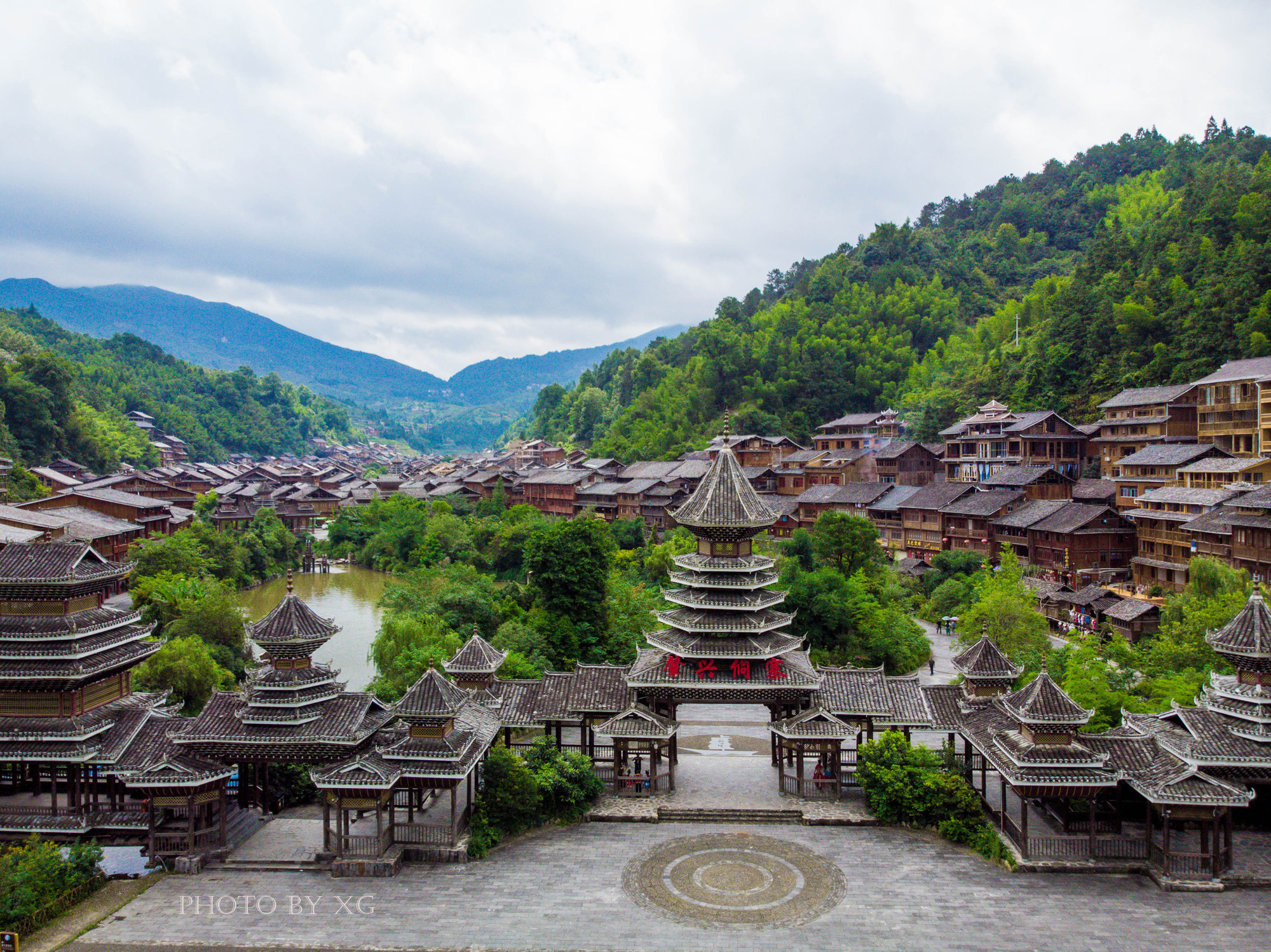 请问青岛到安阳大巴一天有几班，几点，多少钱